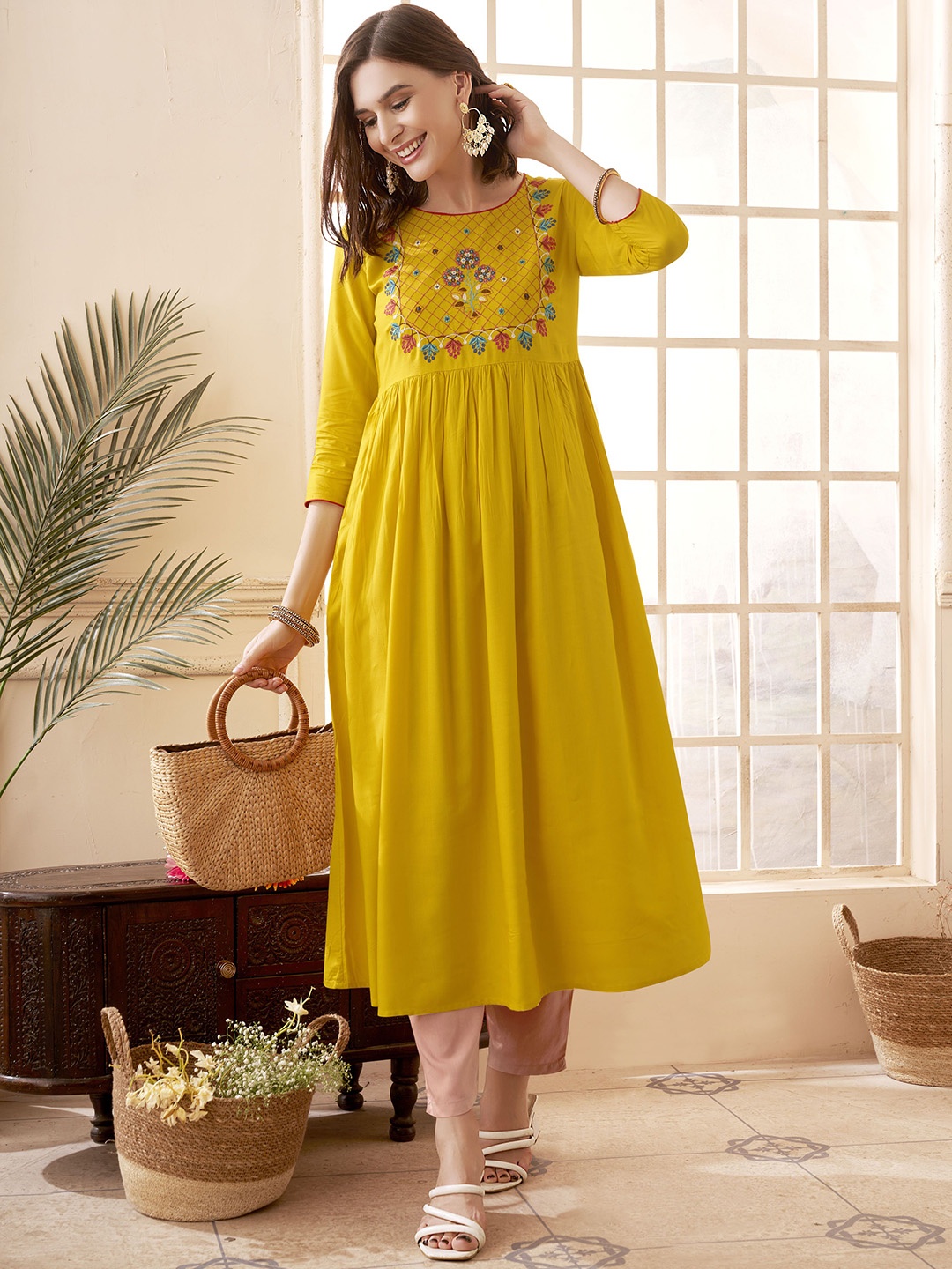 

Anouk Floral Embroidered Round Neck Liva Anarkali Kurta, Mustard