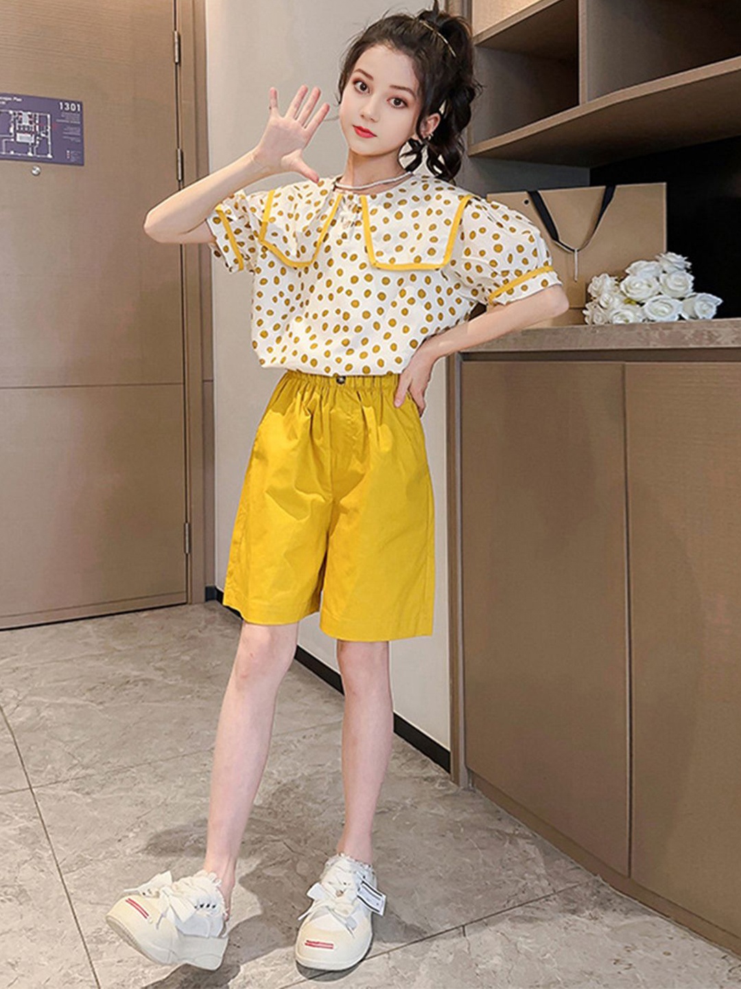 

INCLUD Girls Polka Dot Printed Puff Sleeves Top with Shorts, Yellow