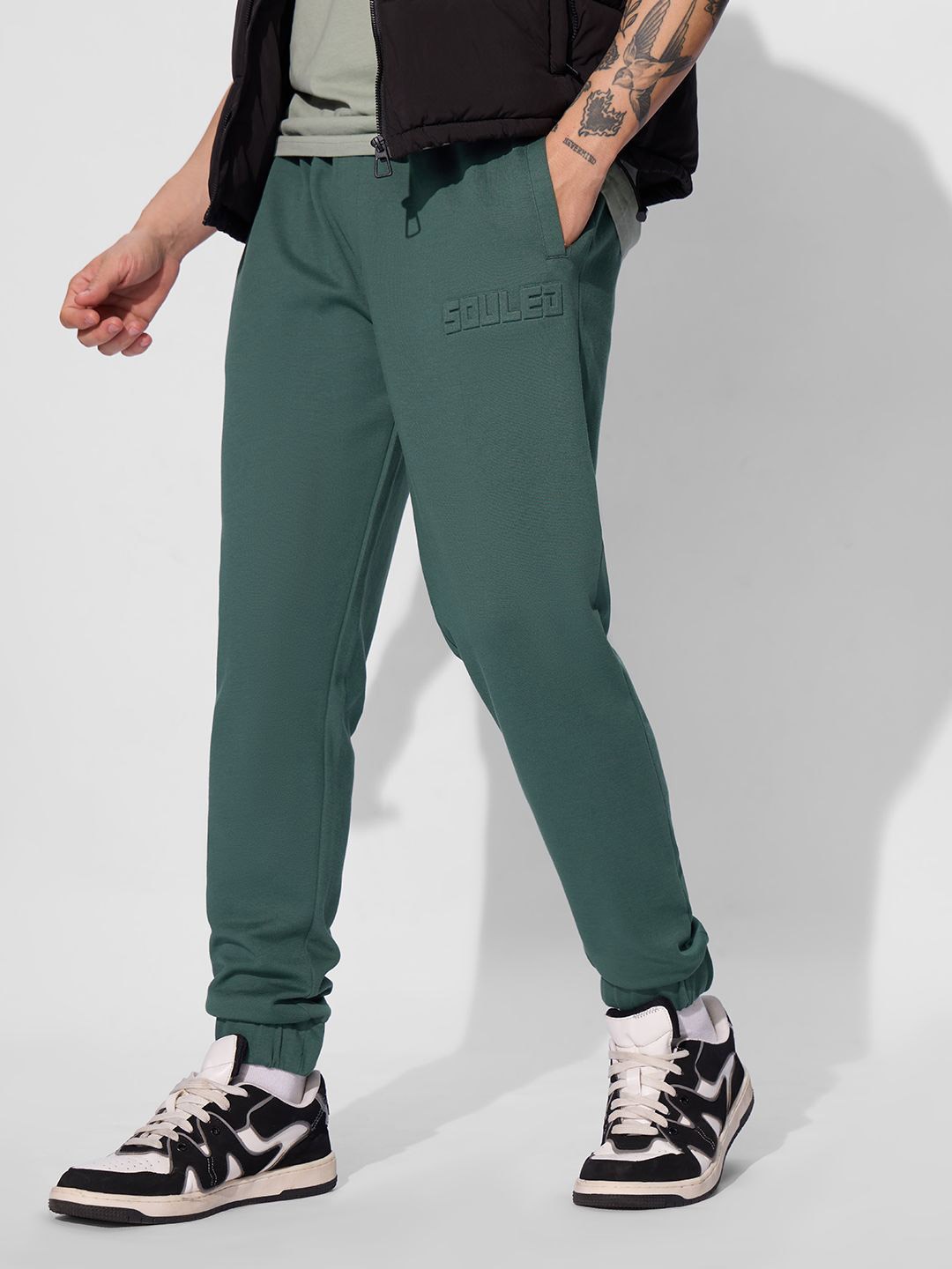 

The Souled Store Men Slim Fit Mid-Rise Solid Cotton Jogger Pants, Green