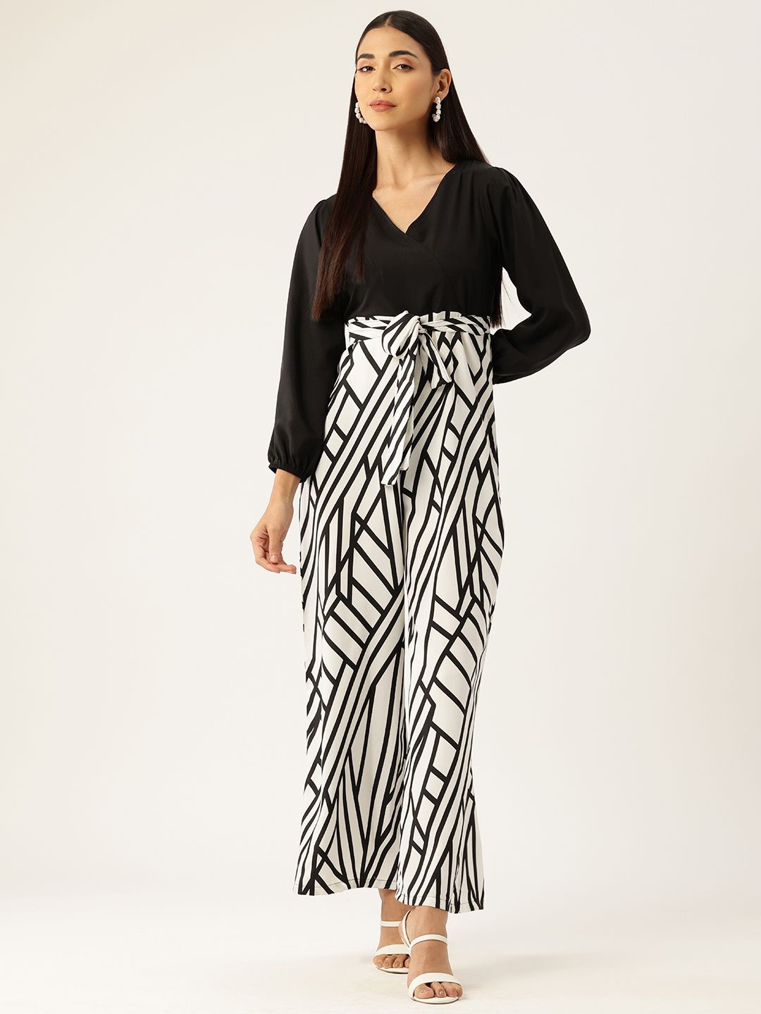 

Sleek Italia Printed Basic Jumpsuit, Black