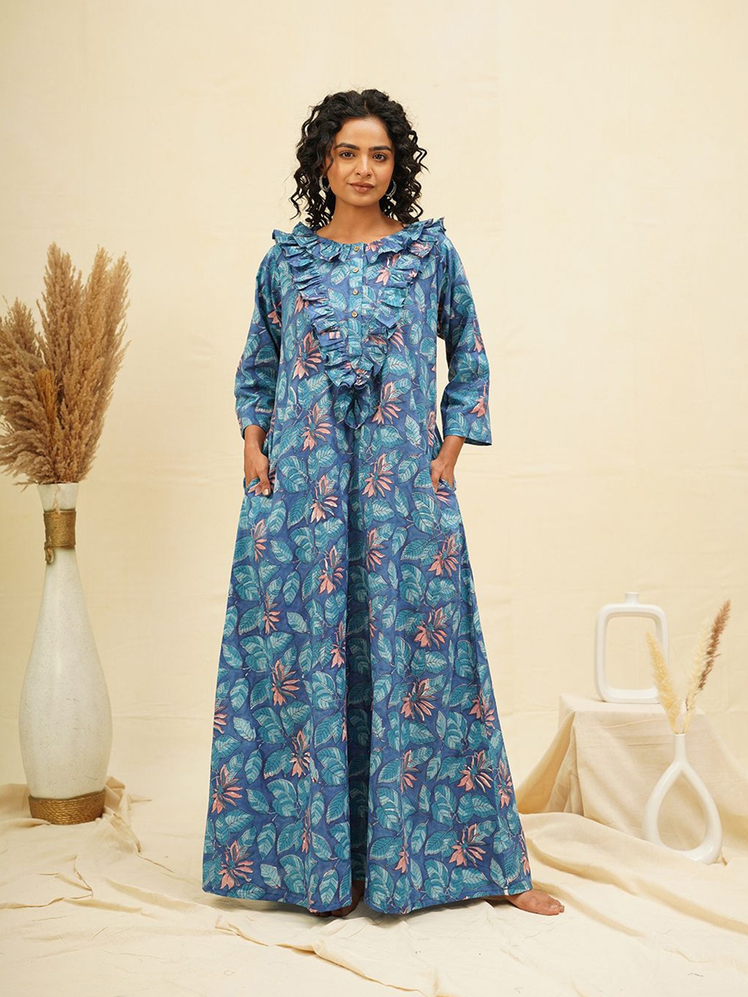 

THE SAFFRON SAGA Floral Printed Round Neck Maxi Nightdress, Blue