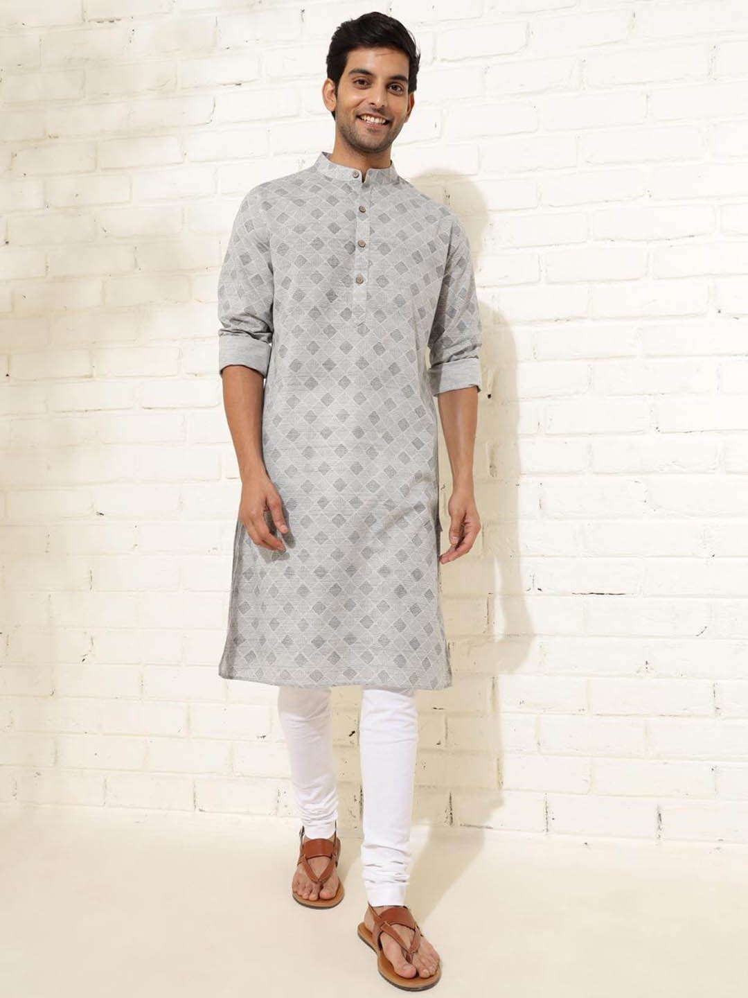 

Fabindia Geometric Printed Mandarin Collar Cotton Straight Kurta, Grey