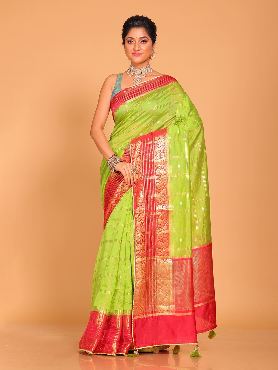 

Morchari Checked Zari Pure Silk Multicolor Saree, Green