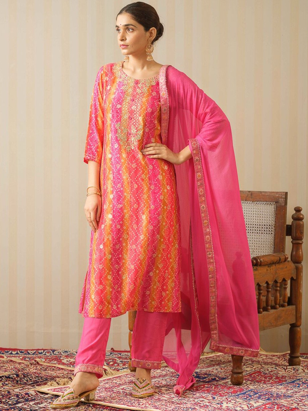

House of Pataudi Printed Sequinned Pure Silk Straight Kurta With Trouser & Dupatta, Pink