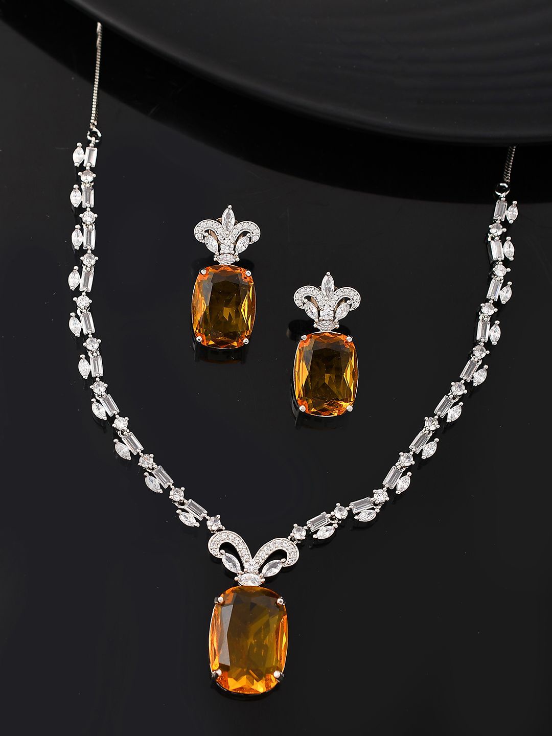 

Voylla Rhodium-Plated Sparkling Elegance Glamorous Amber American Diamond Jewellery Set, Silver