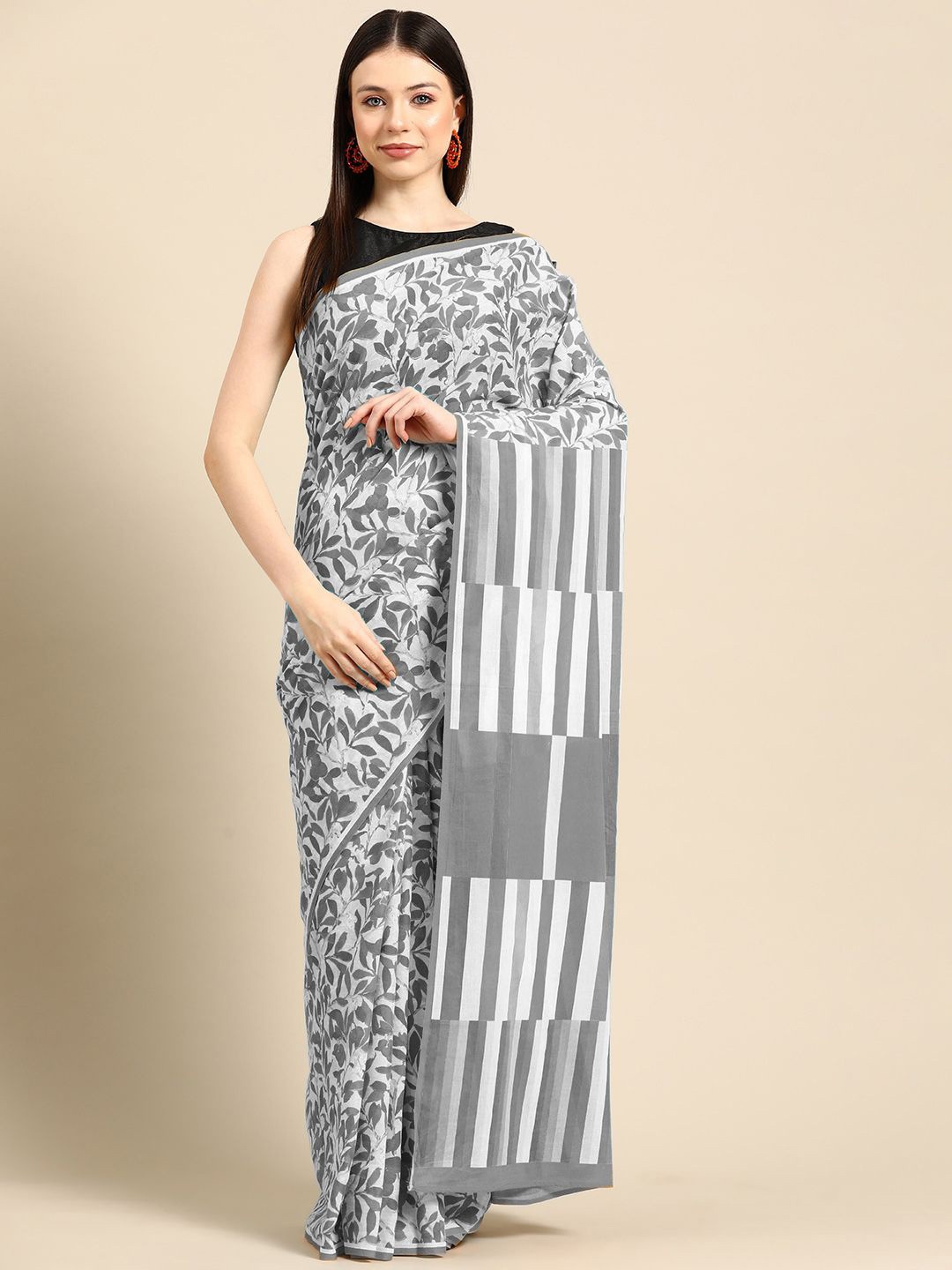 

BUTA BUTI Floral Printed Pure Cotton Saree, Grey