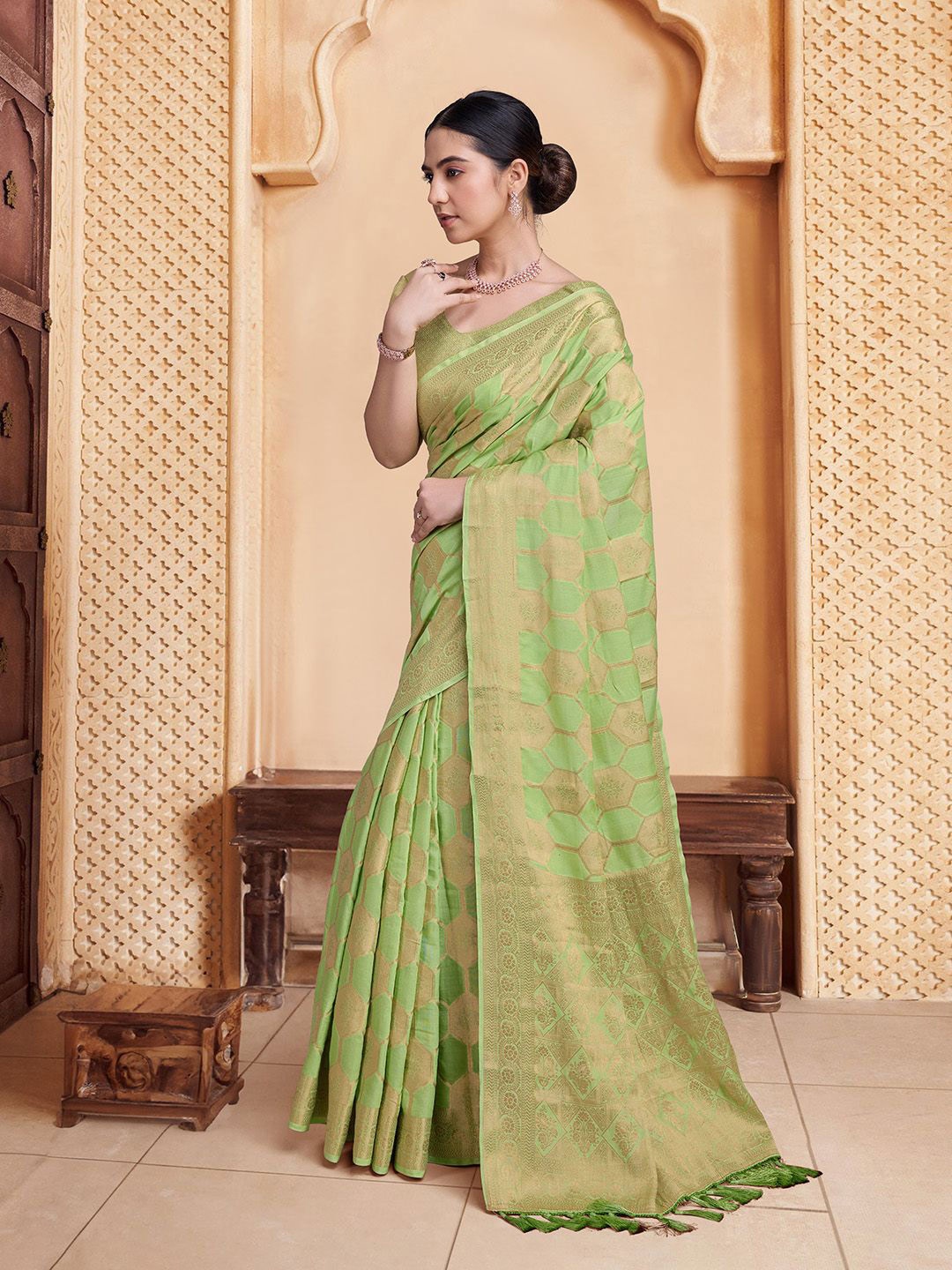 

House of Pataudi Woven Design Zari Art Silk Banarasi Saree, Green
