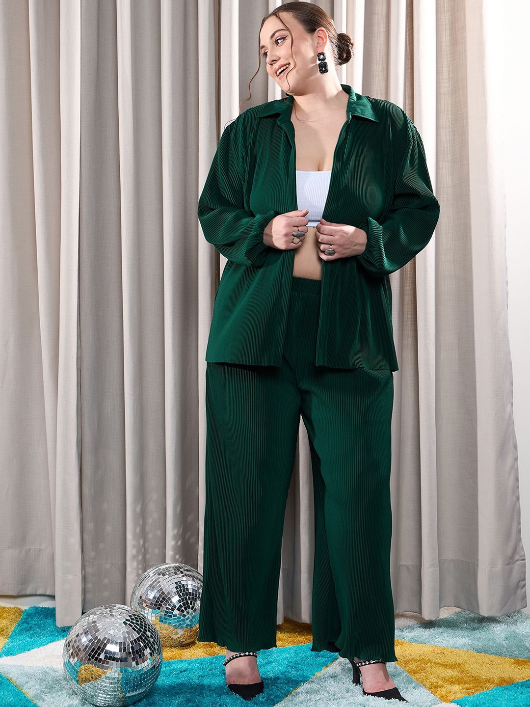 

CURVE BY KASSUALLY Plus Size Self Design Pleated Shirt Collar Shirt With Trouser, Green