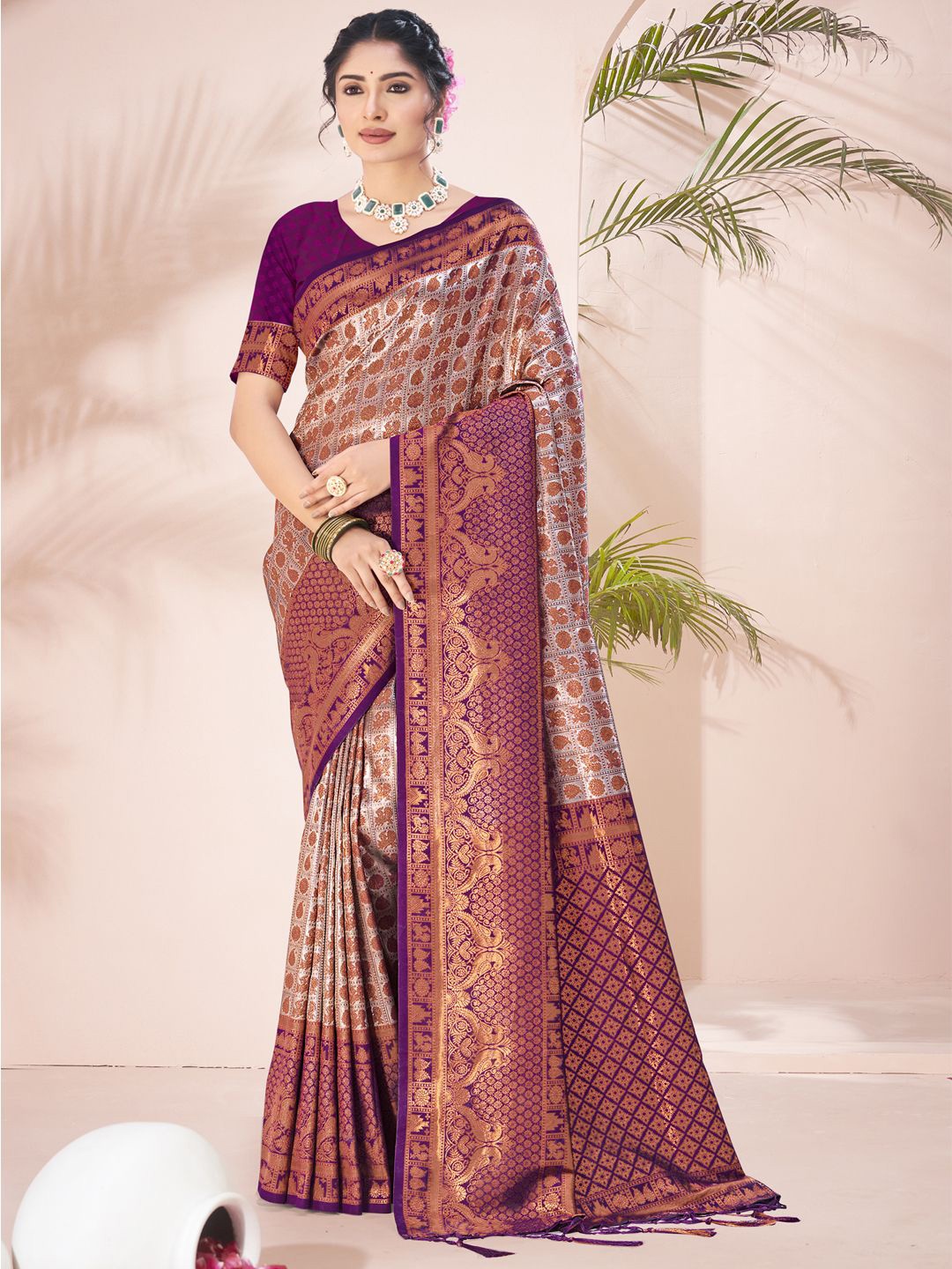 

Exclusiva Zari Woven Design Ethnic Motifs Saree, Purple