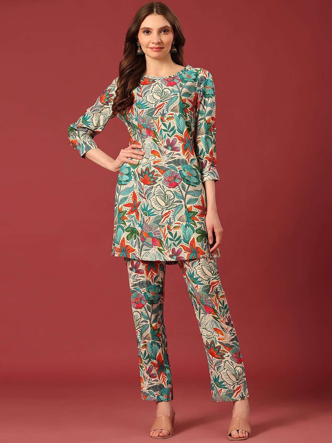 

Poshak Hub Floral Printed Linen Tunic With Trousers, Beige