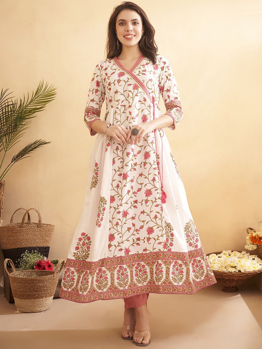

Anouk Floral Printed Pure Cotton Angrakha Kurta, Pink