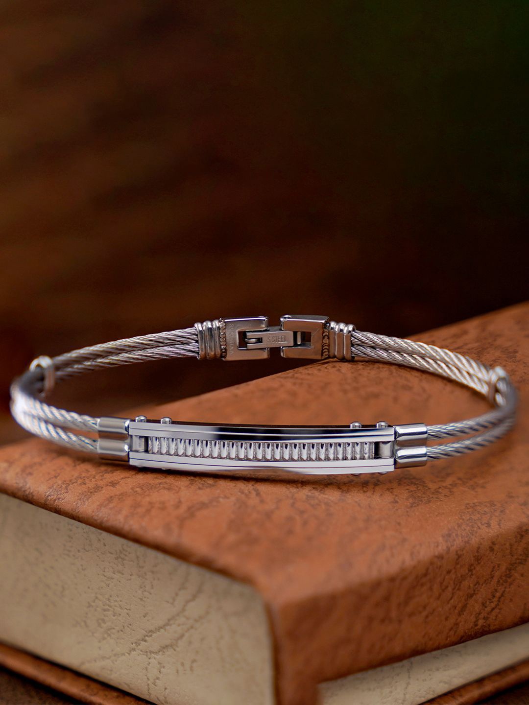 

SWASHAA Nolen Wired Men Silver-Plated Wraparound Bracelet