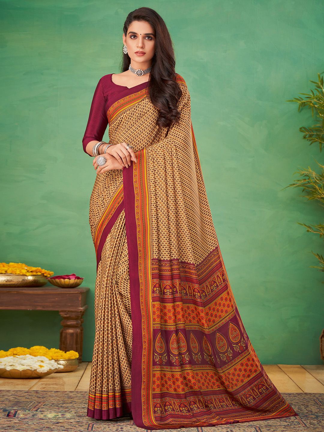 

Sangria Batik Printed Ethnic Motifs Saree, Beige