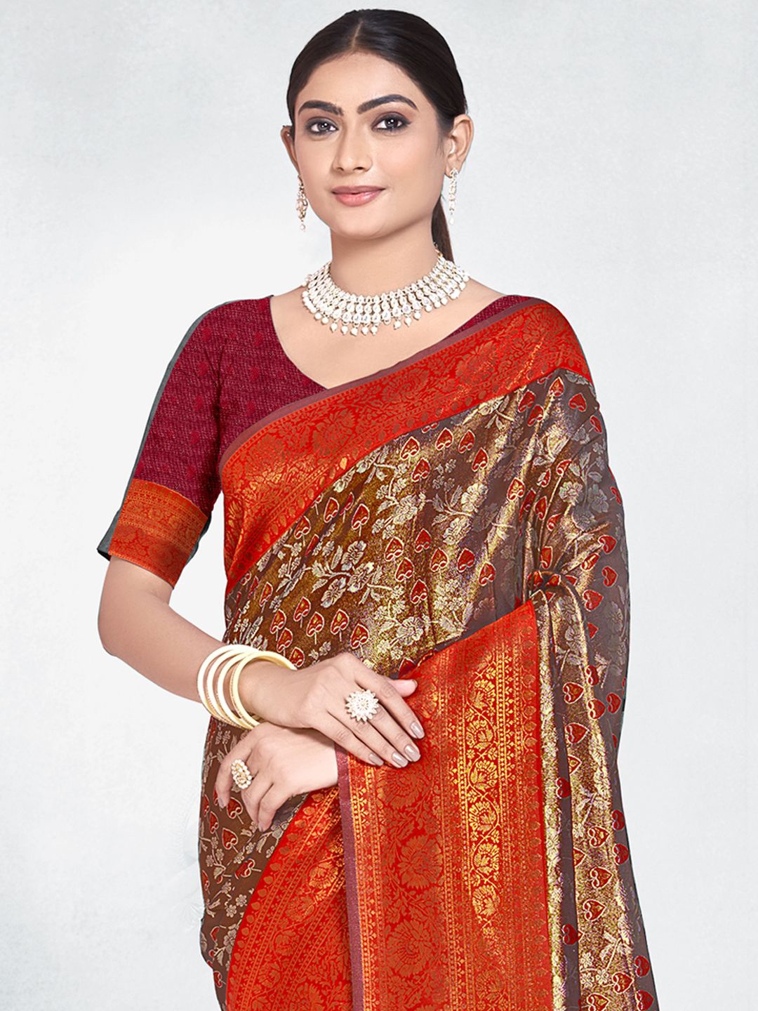 

Exclusiva Woven Design Zari Saree, Brown