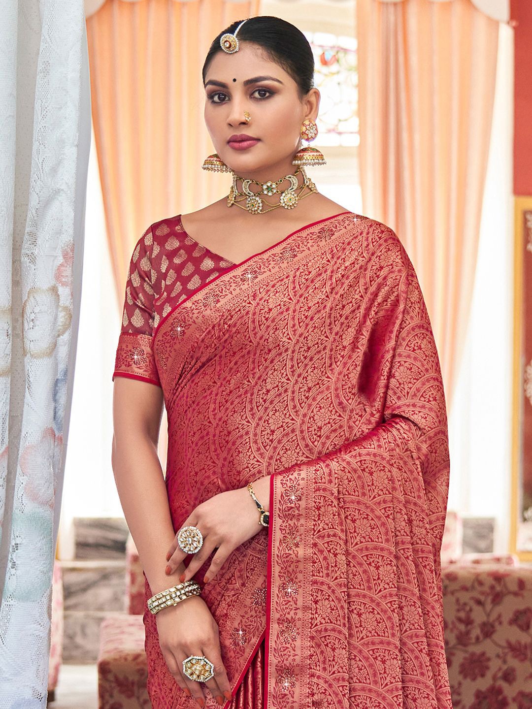 

Saree mall Ethnic Motifs Zari Silk Blend Banarasi Sarees, Red