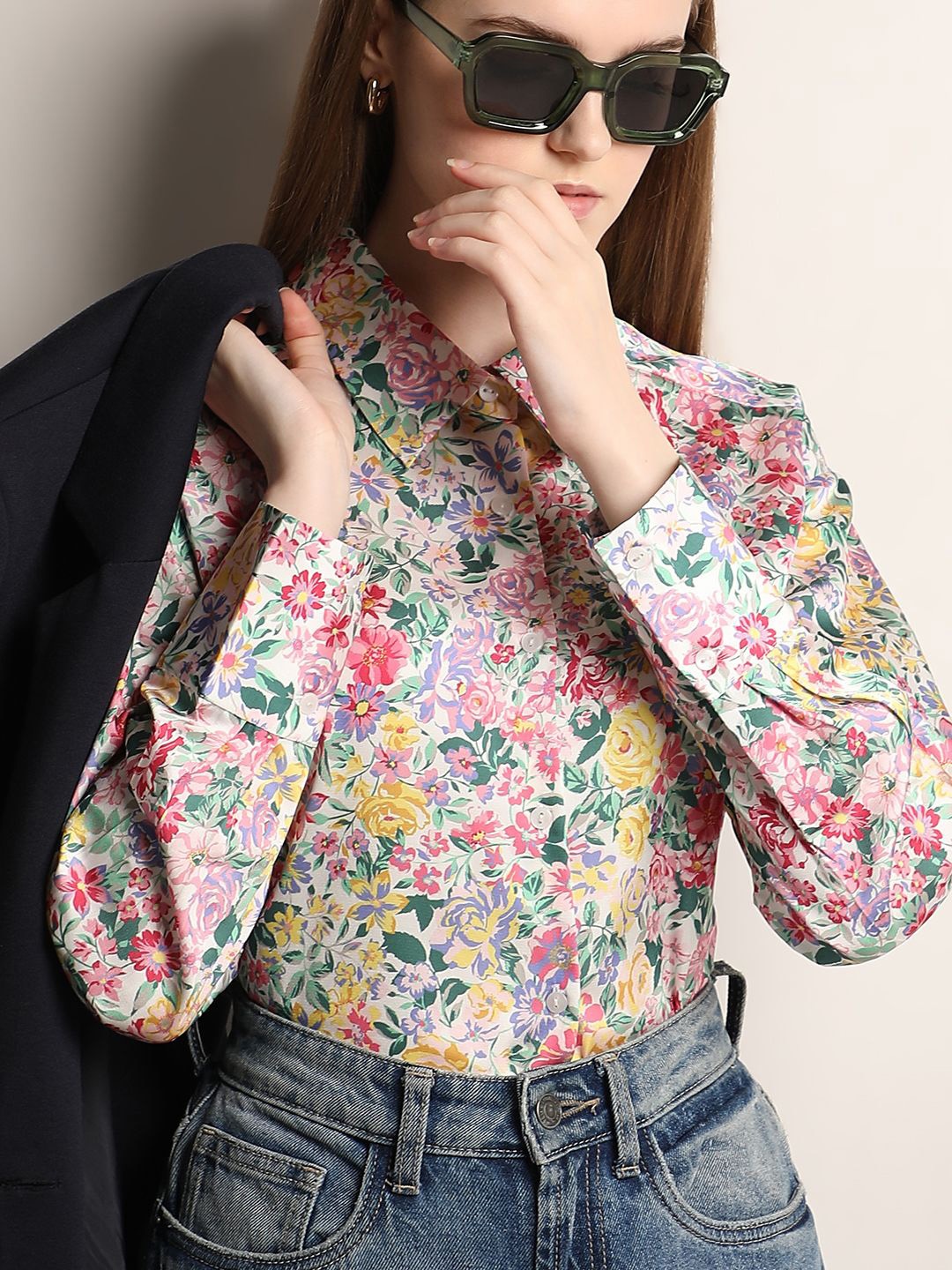 

Vero Moda Women Spread Collar Floral Printed Casual Shirt, Pink