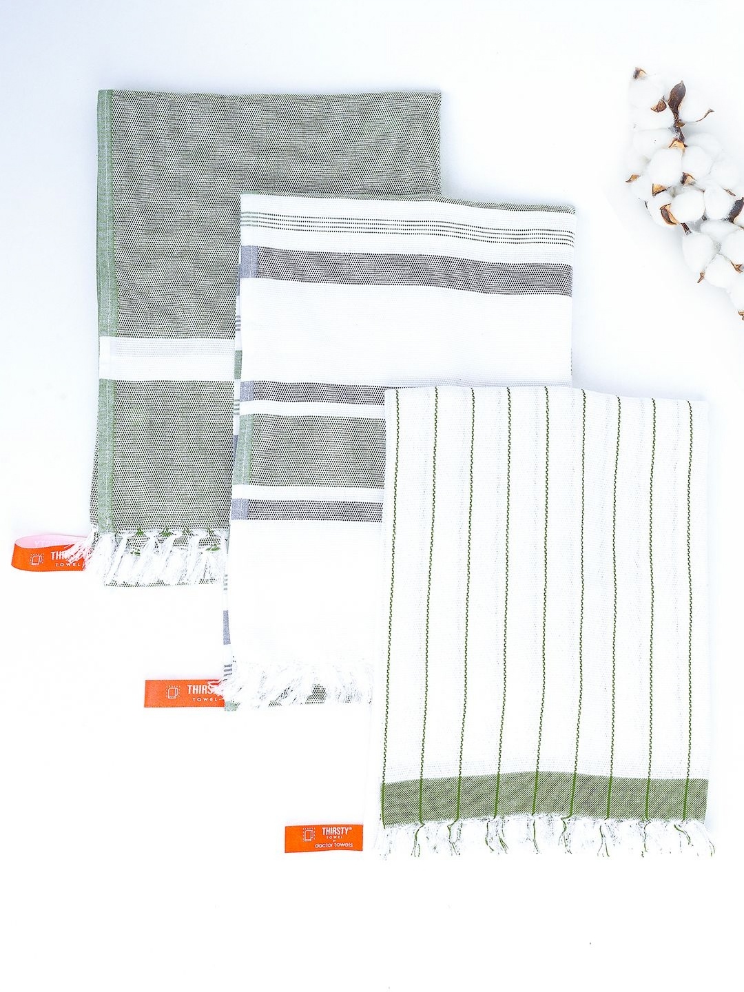 

Thirsty Towel Green & White 3 Pieces Printed Pure Cotton 225 GSM Bath Towels