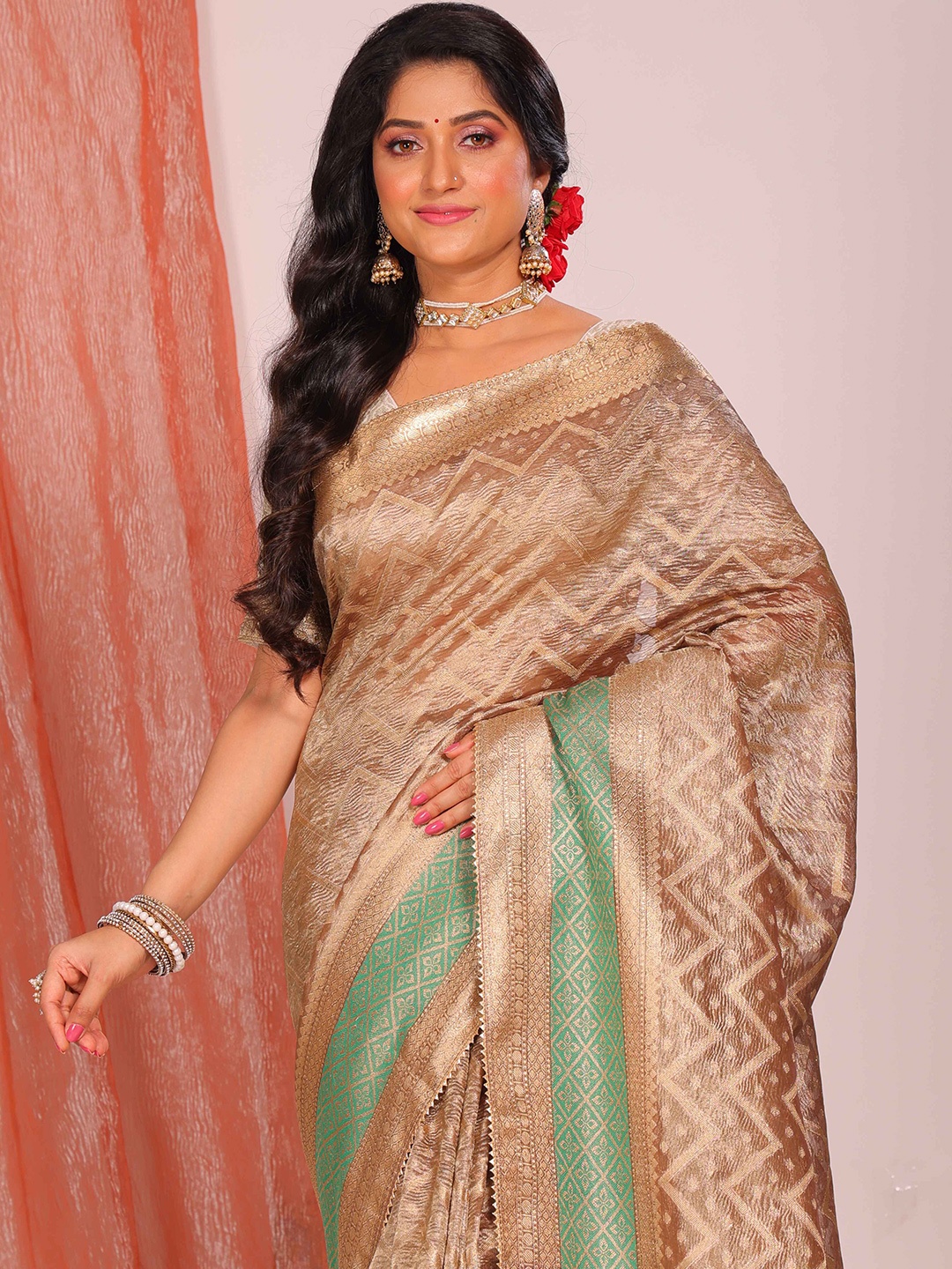 

Morchari Woven Design Zari Tissue Saree, Gold