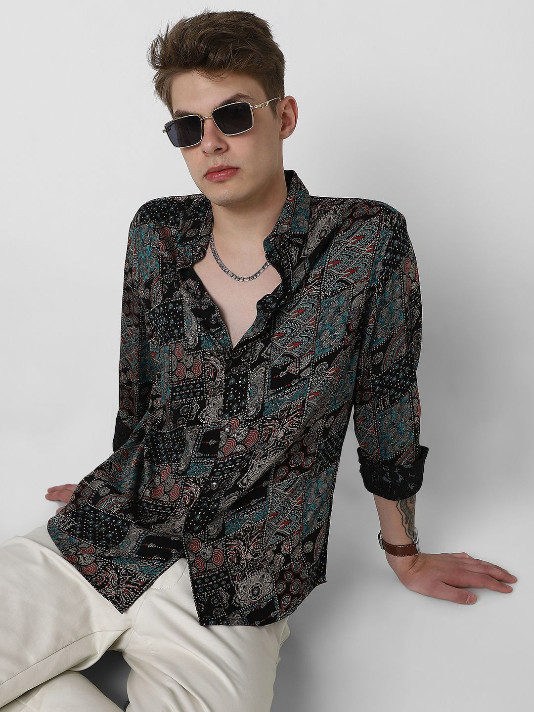 

VASTRADO Men Classic Slim Fit Ethnic Motifs Printed Casual Shirt, Black
