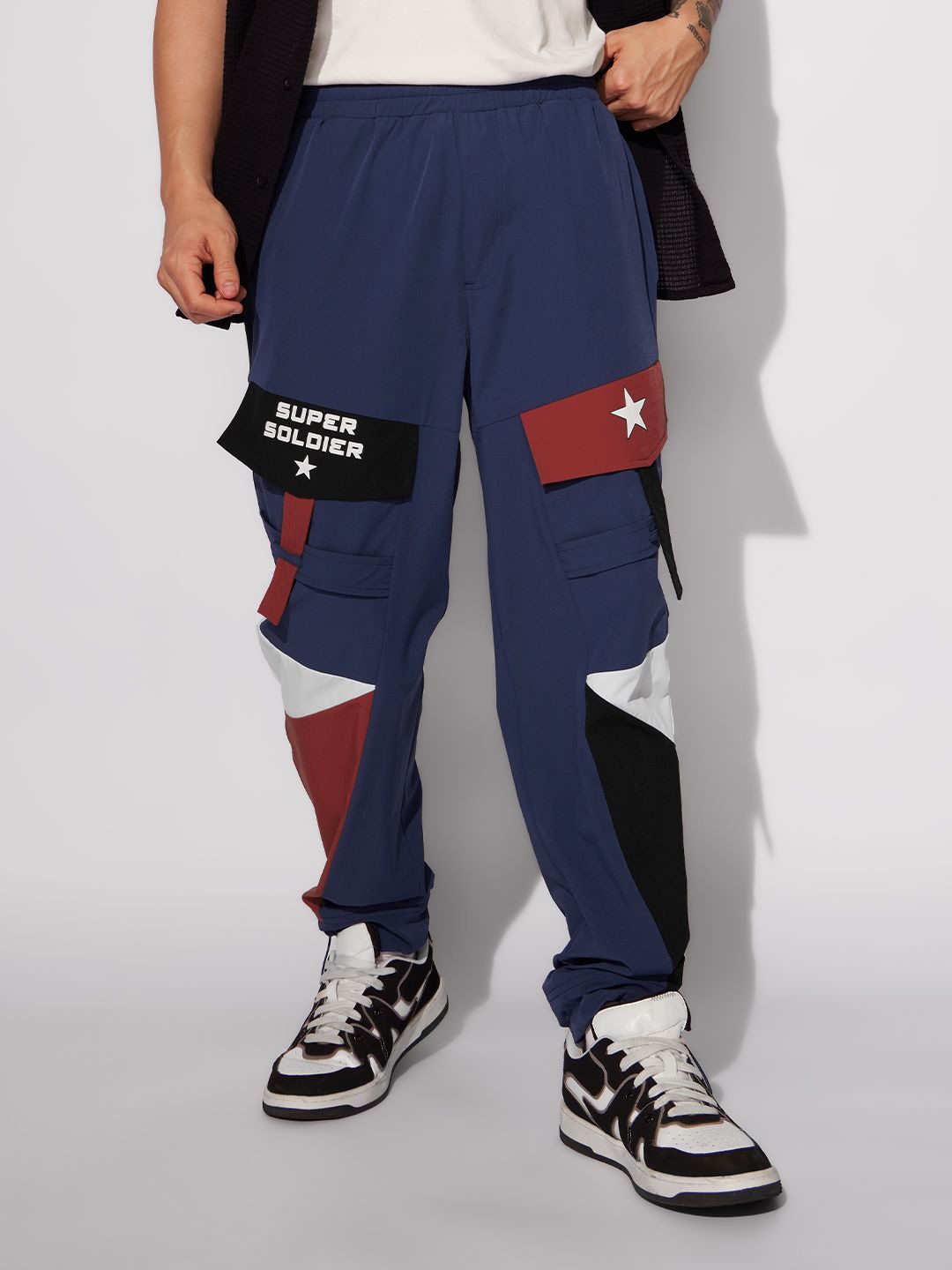 

The Souled Store Men Captain America Pure Cotton Relaxed Fit Cargo Pants, Blue