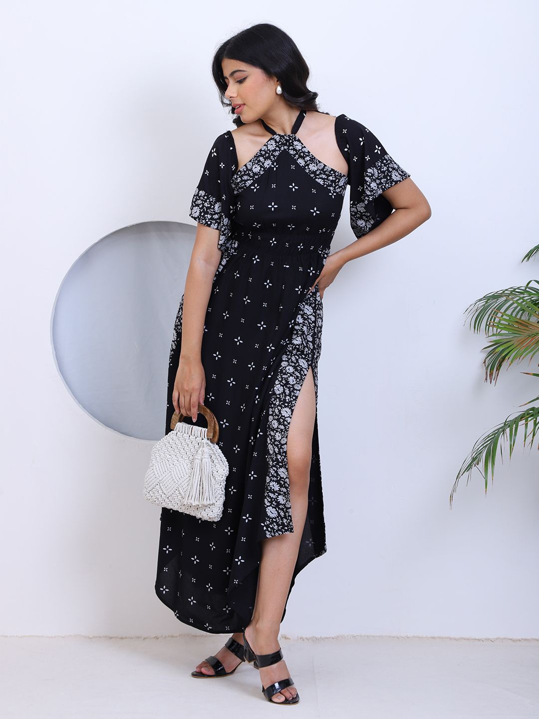 

DEEBACO Floral Printed Halter Neck Flared Sleeves Maxi Dress, Black