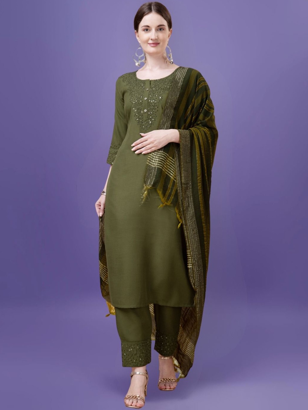 

KAZIA Floral Yoke Design Regular Thread Work Straight Kurta With Trousers & Dupatta, Olive
