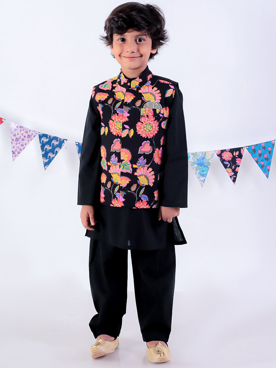 

LIL DRAMA Boys Mandarin Collar Pure Cotton Straight Kurta With Pyjama And Jacket, Black
