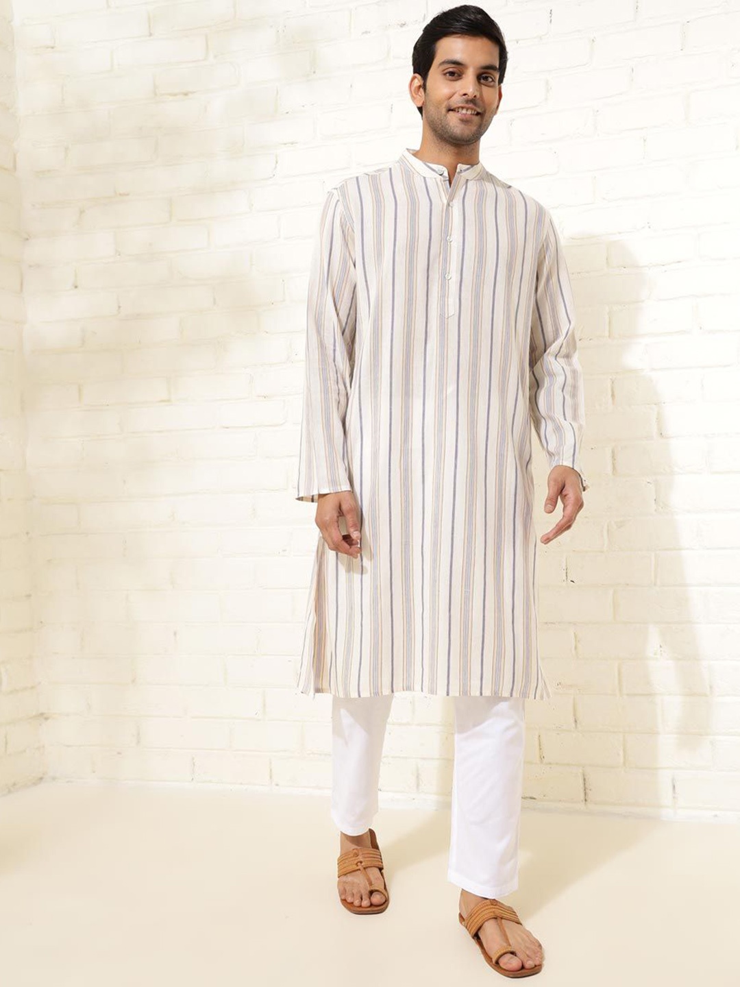 

Fabindia Striped Mandarin Collar Long Sleeves Cotton Straight Kurta, White