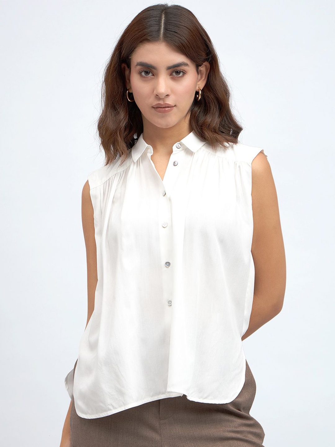 

DL Woman Women Spread Collar Solid Casual Shirt, Off white