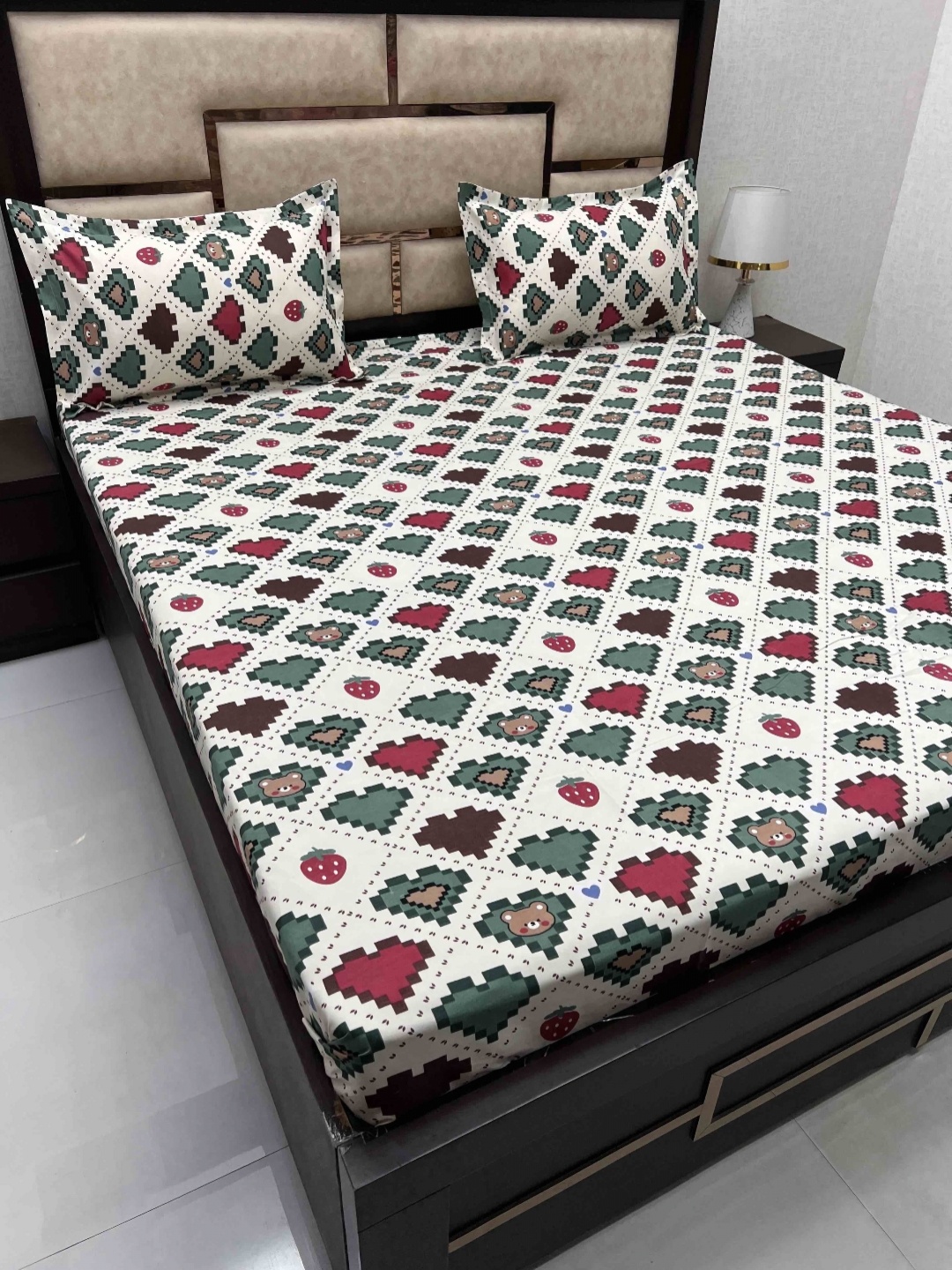 

Pure Decor Kids Queen Size Double Bed Bedsheet With 2 Pillow Covers 2.28m X 2.54m, White