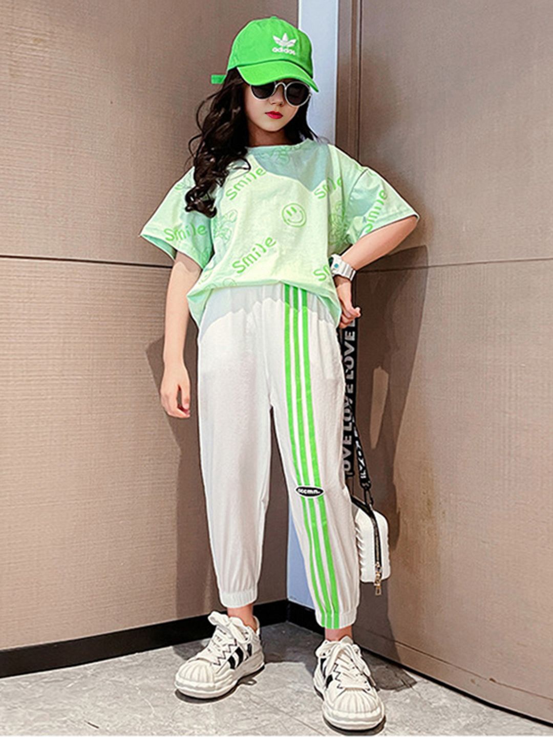 

INCLUD Girls Printed T-shirt with Trouser, Green