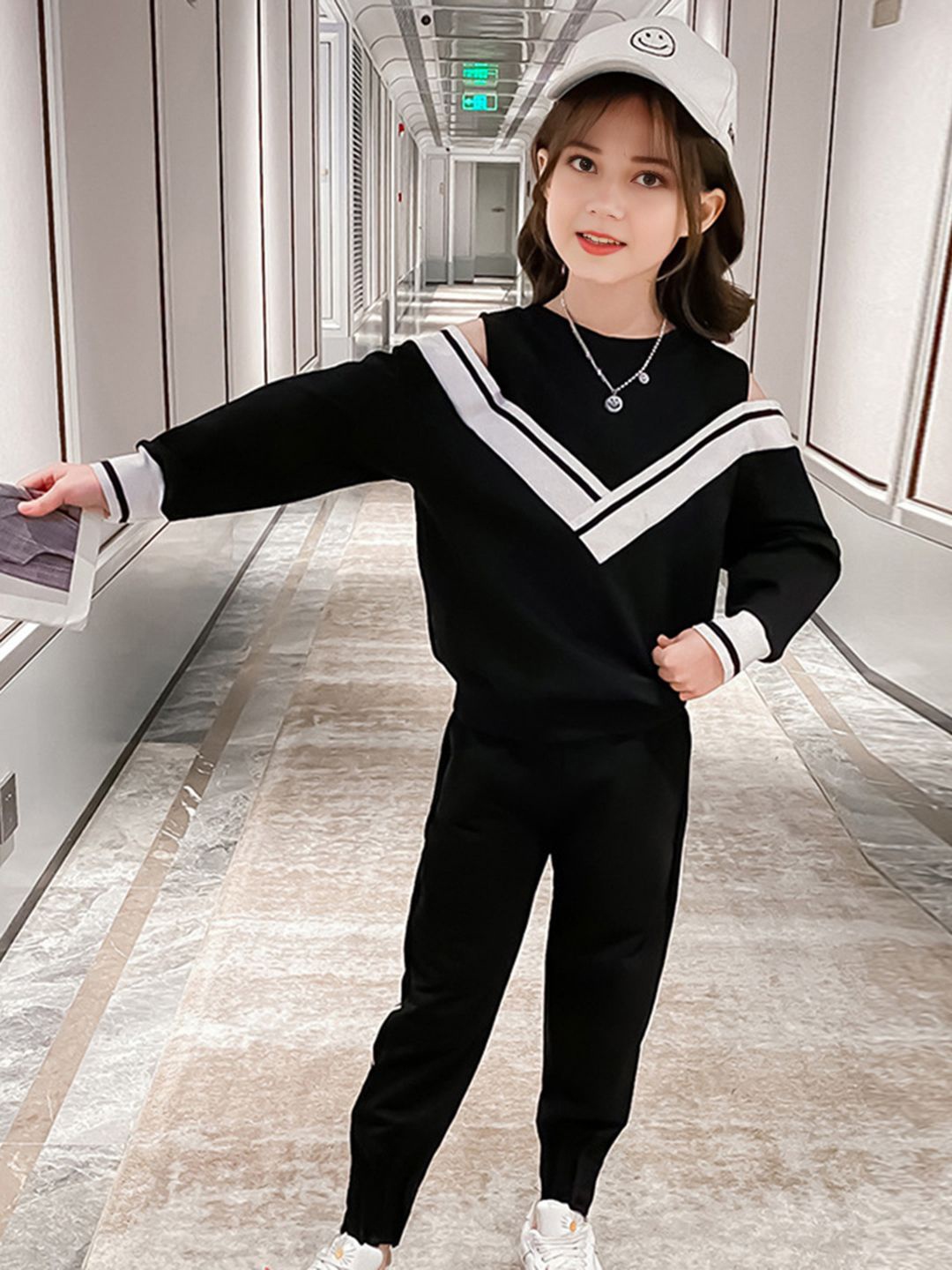 

INCLUD Girls Cold Shoulder Sleeves Top With Trouser, Black