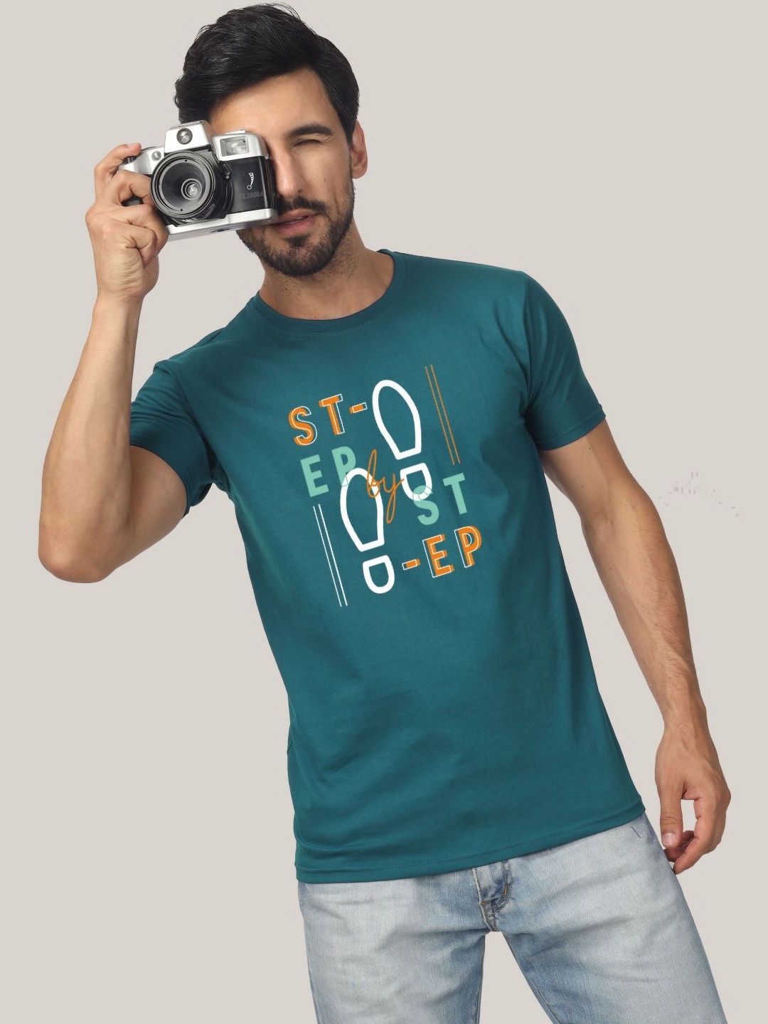 

Greylongg Men Typography Printed Round Neck T-Shirt, Green