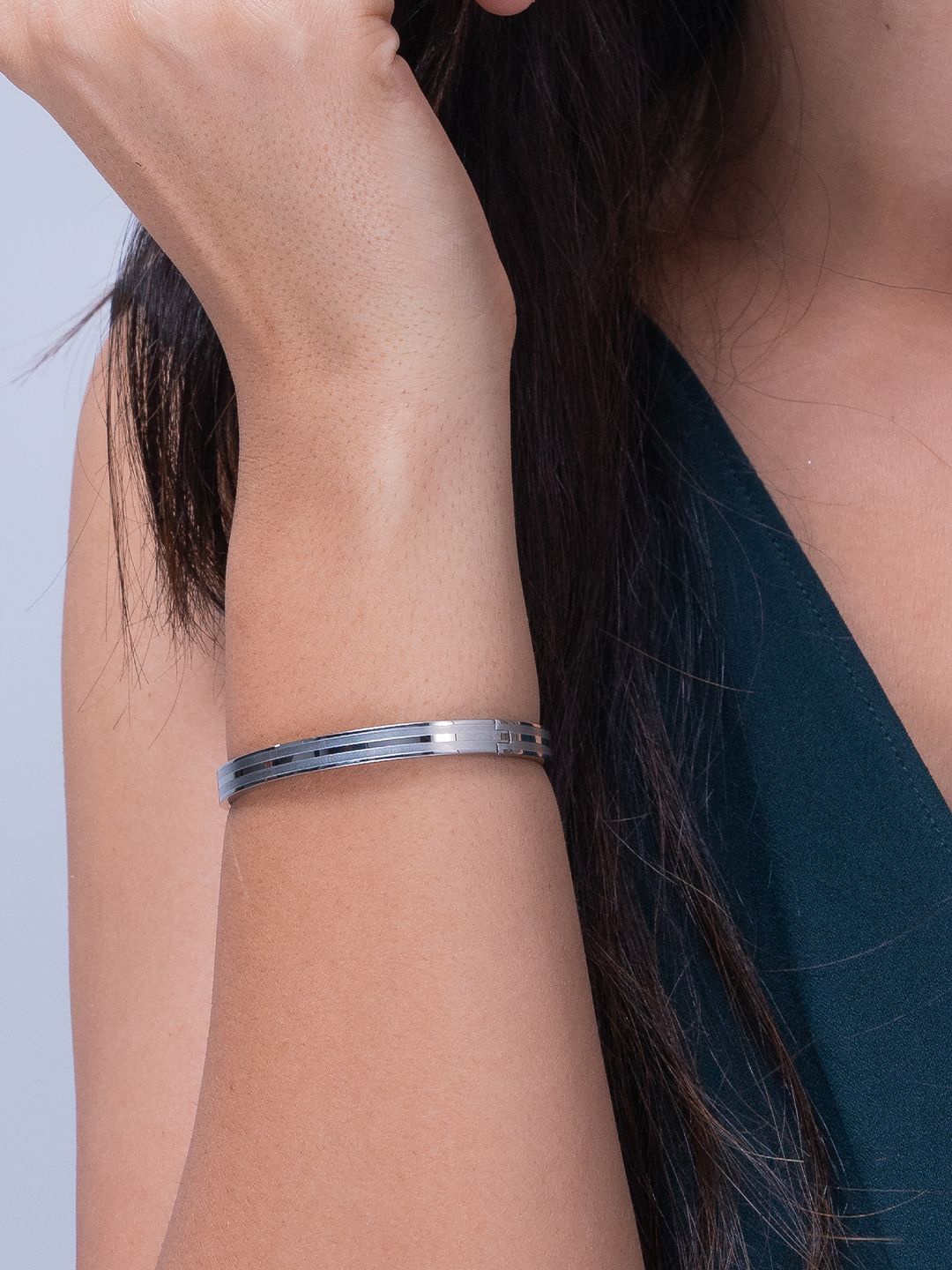 

SWASHAA Milo Silver Plated Stainless Steel Kada Bracelet