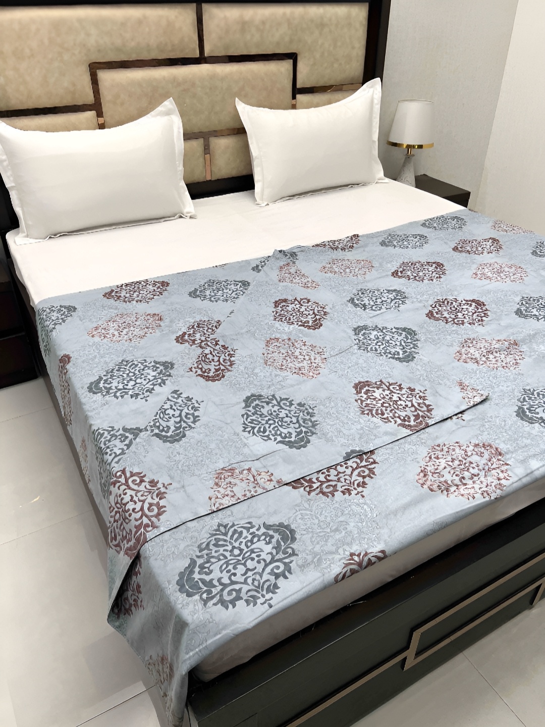 

Pure Decor Grey & Maroon Printed Pure Cotton Duvet Cover