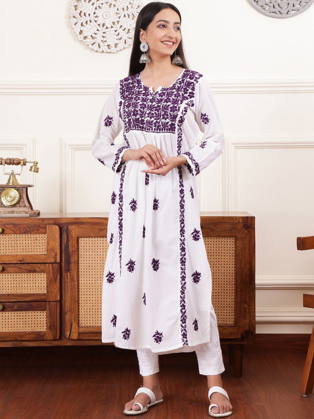 

Chowkhat Floral Embroidered Notch Neck Pleated Straight Kurta, White