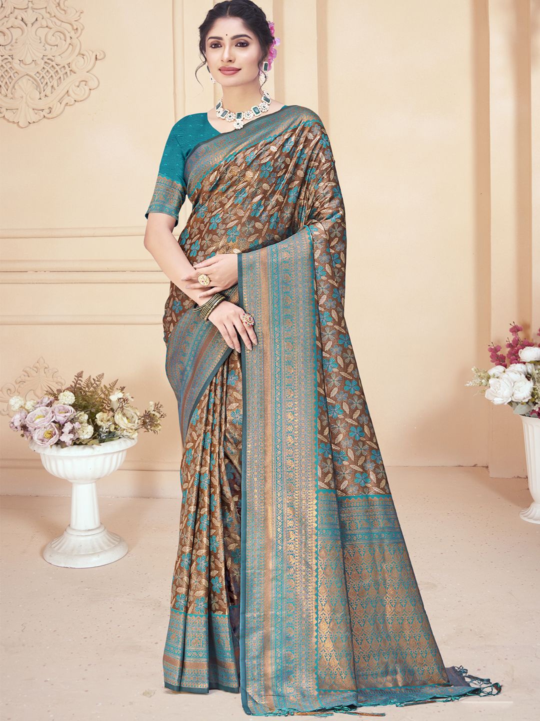 

Exclusiva Floral Zari Silk Blend Saree, Blue