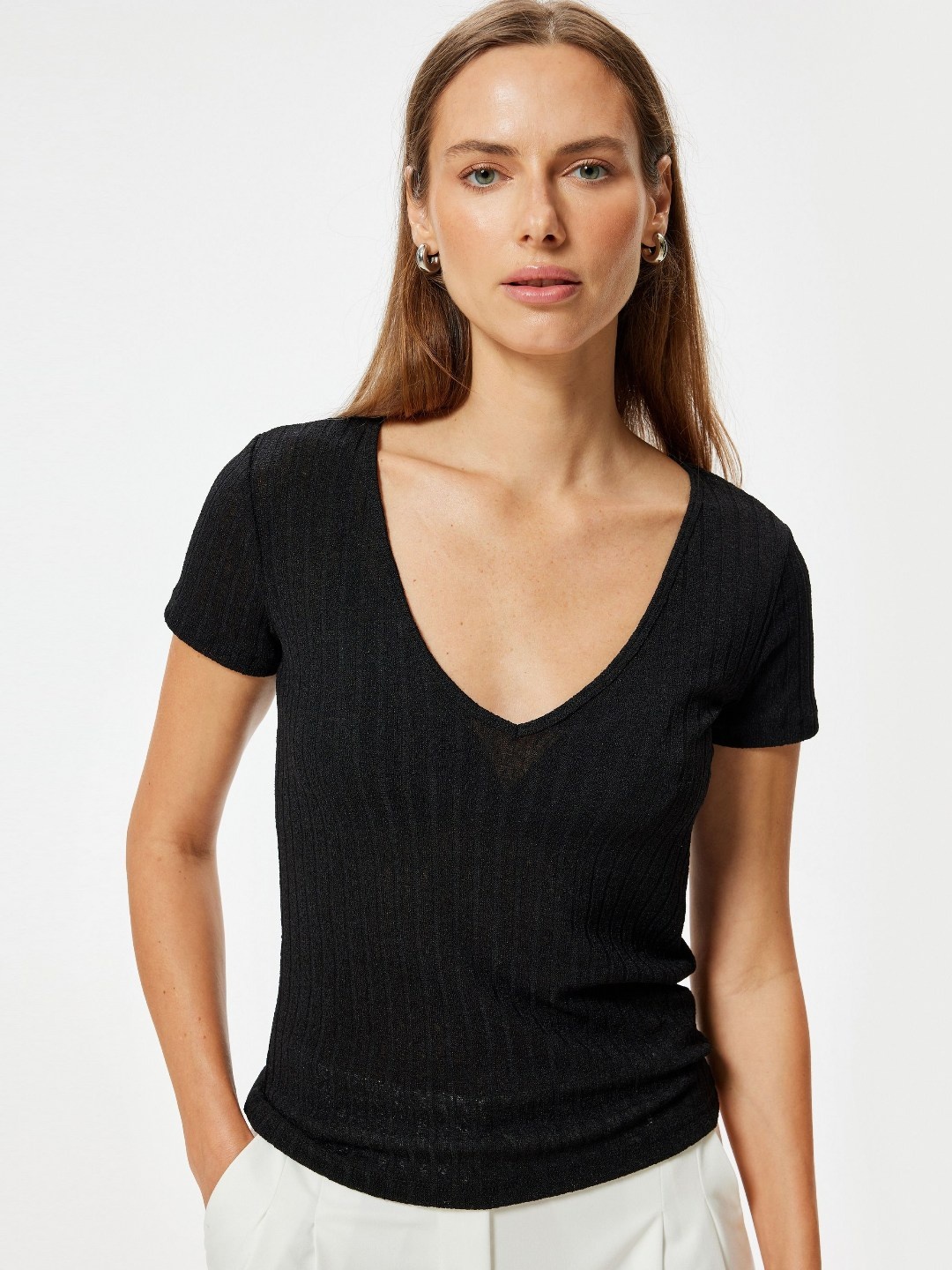 

Koton Women Solid V-Neck T-Shirt, Black