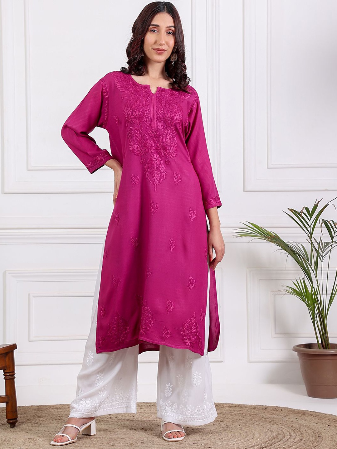 

Chowkhat Ethnic Motifs Embroidered Straight Kurta, Purple