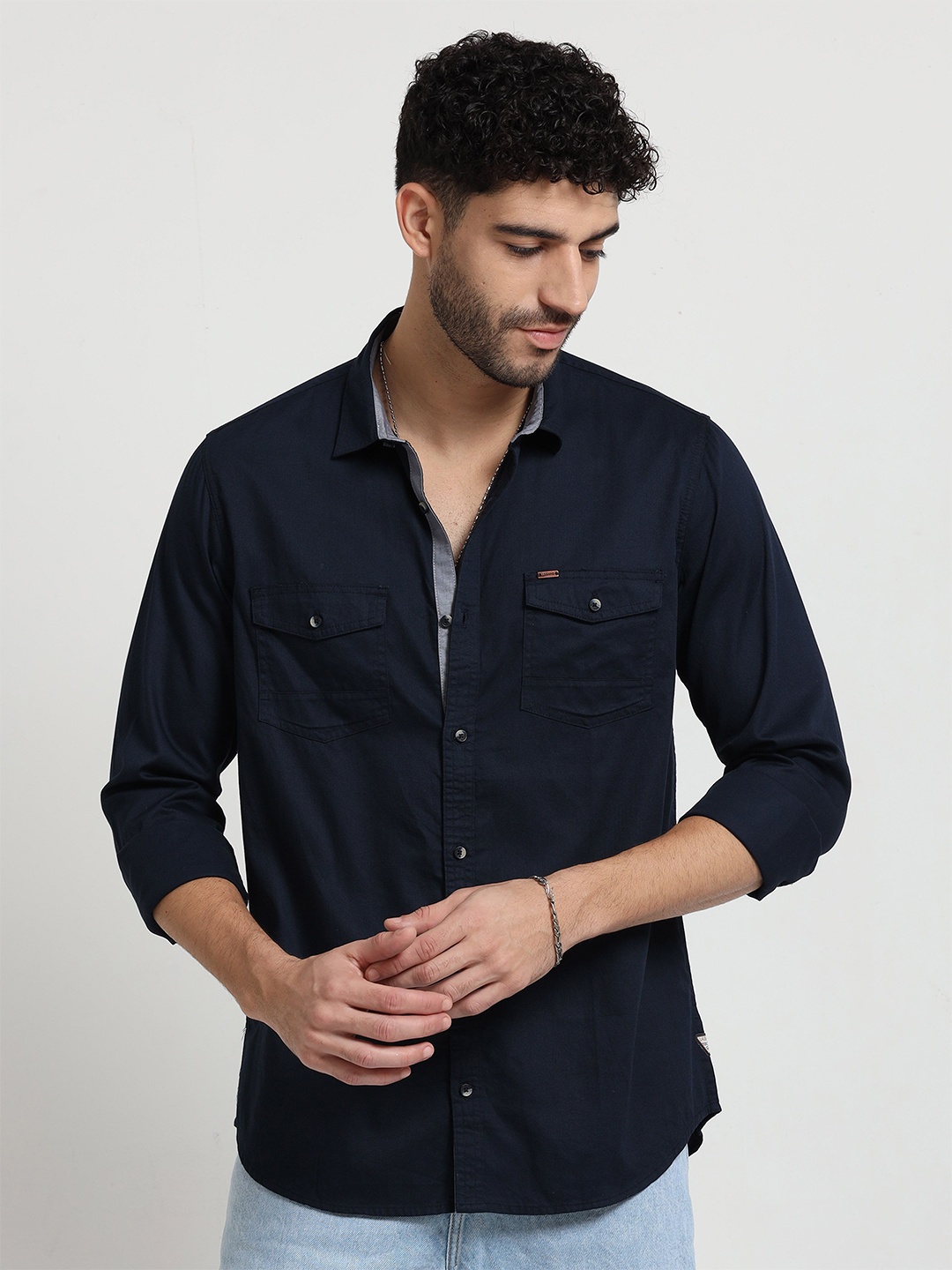 

URBARO Men Smart Solid Slim Fit Pure Cotton Casual Shirt, Navy blue