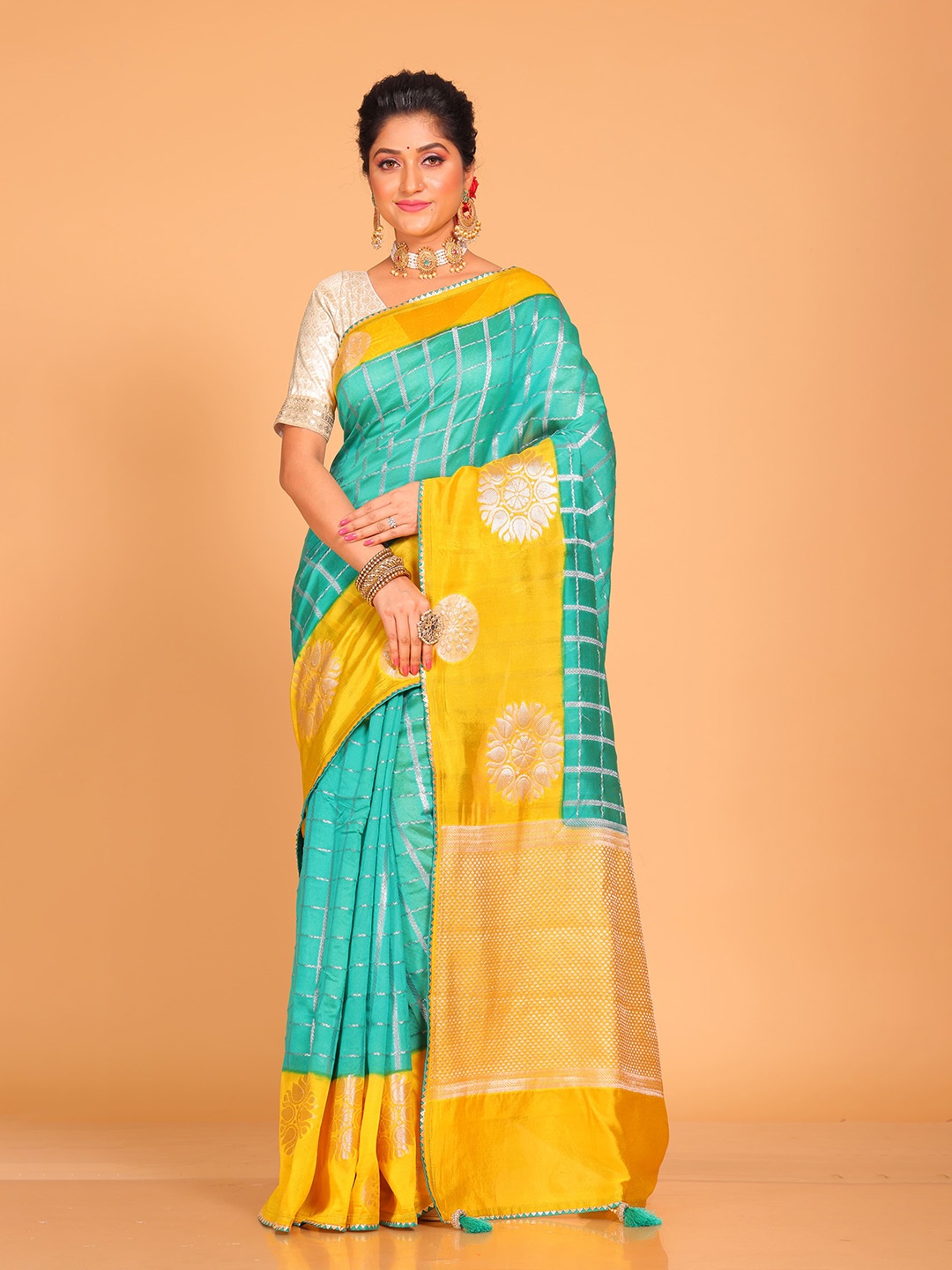 

Morchari Checked Zari Pure Silk Multi Color Saree, Blue