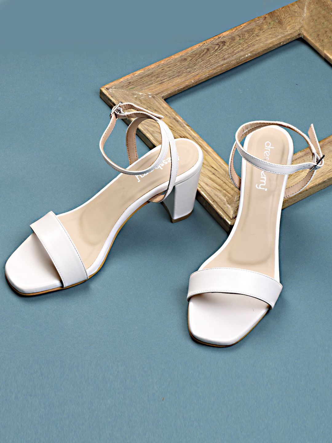 

DressBerry Women PU Block Sandals, White