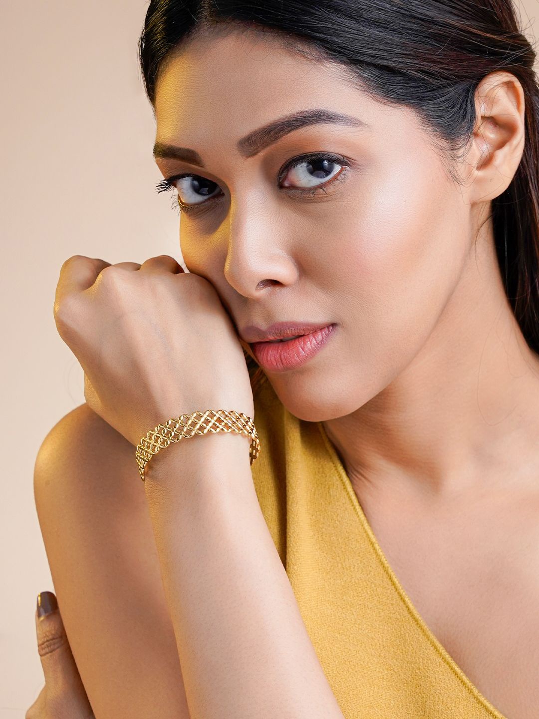 

SWASHAA Scarlet 18K Gold-Plated Cuff Bracelet