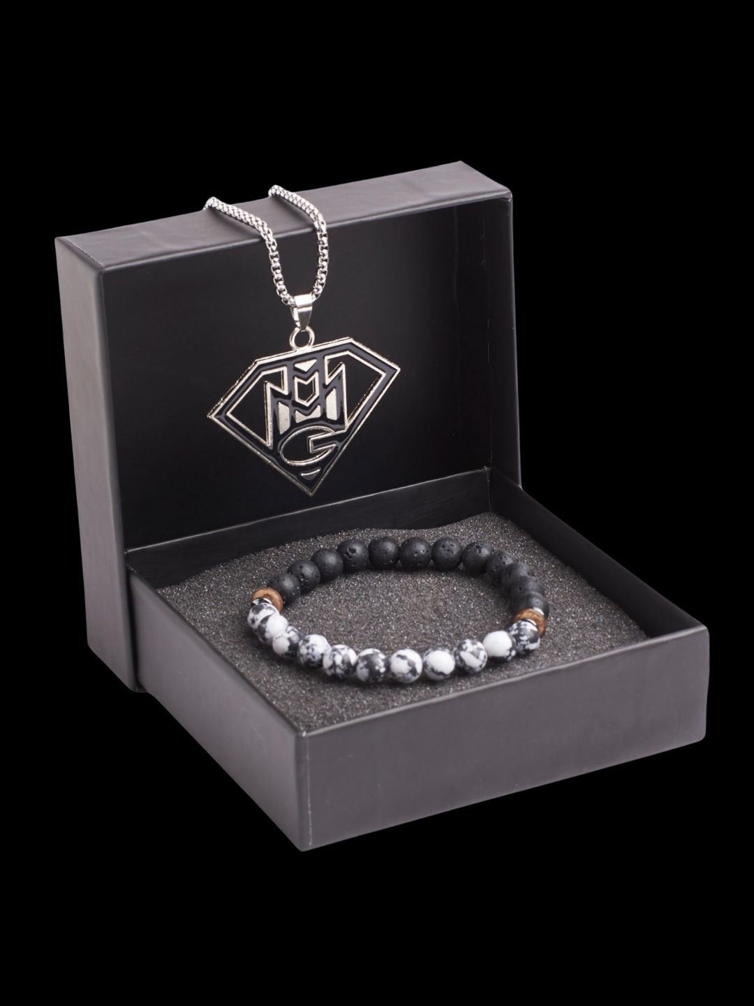 

SALTY Men Printed Braclet With Pendant Chain Jewellary Set, Black