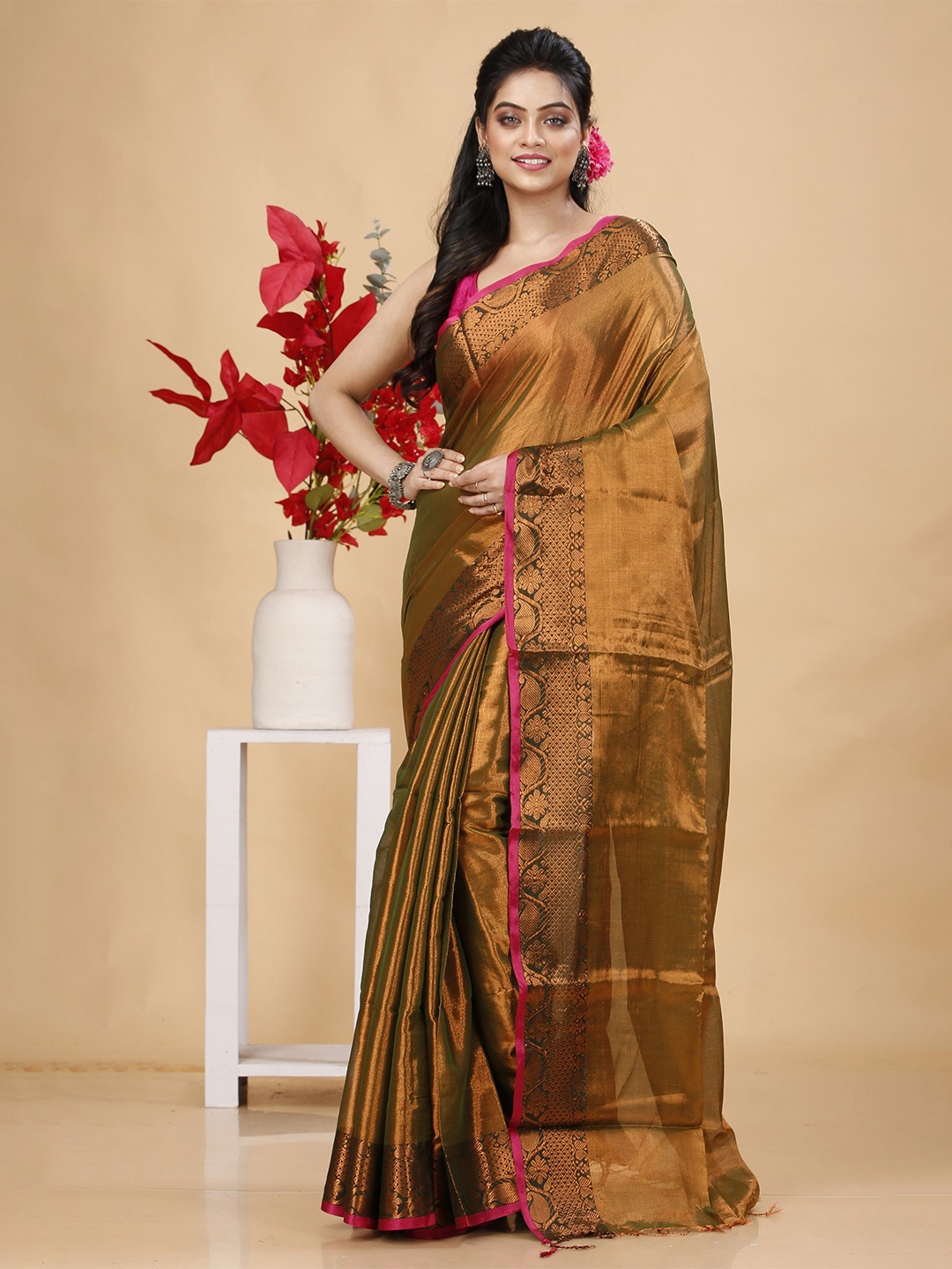 

SLAGHA Solid Zari Tissue Taant Saree, Gold