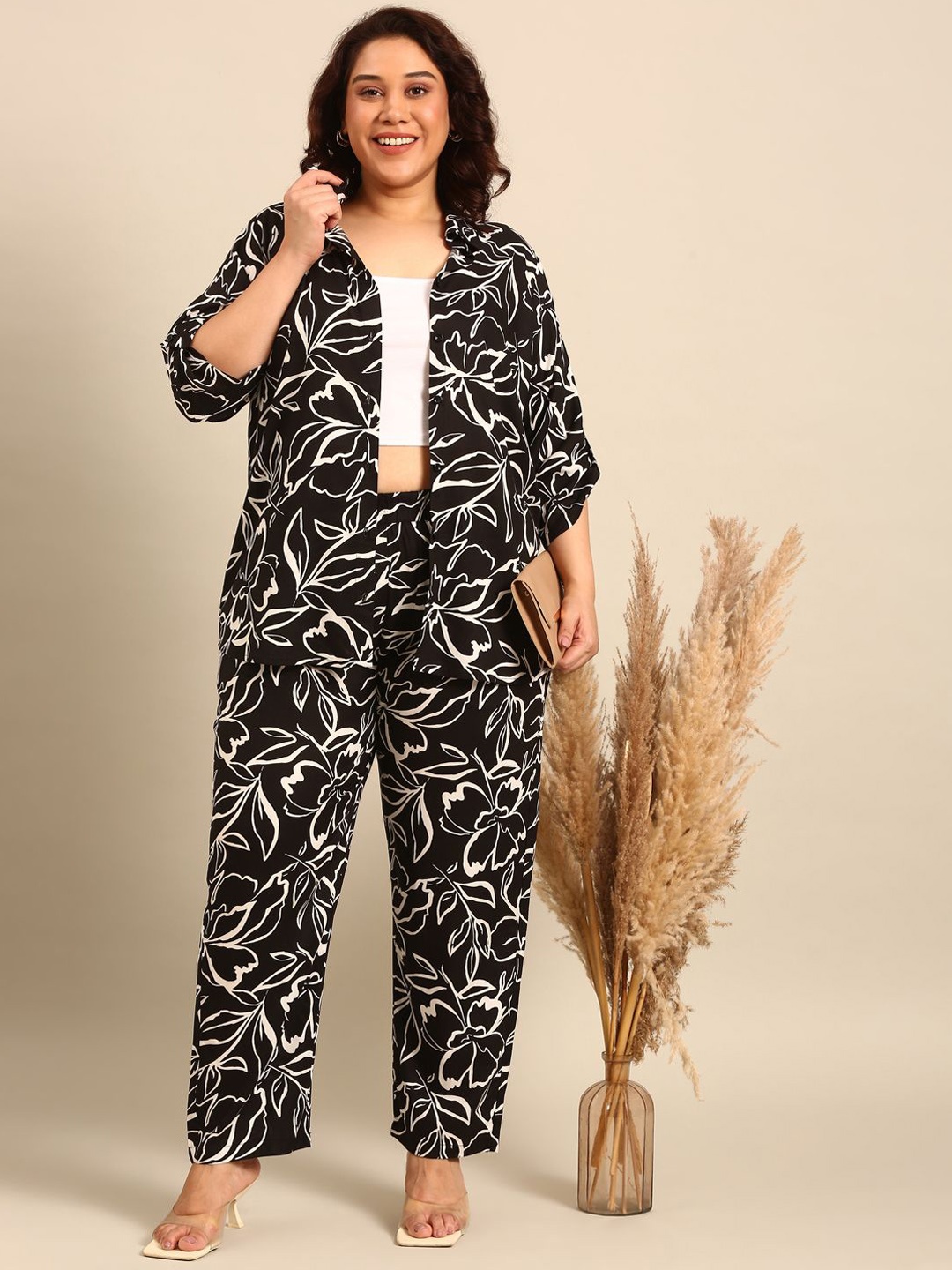 

The Pink Moon Floral Printed Shirt With Trousers, Black