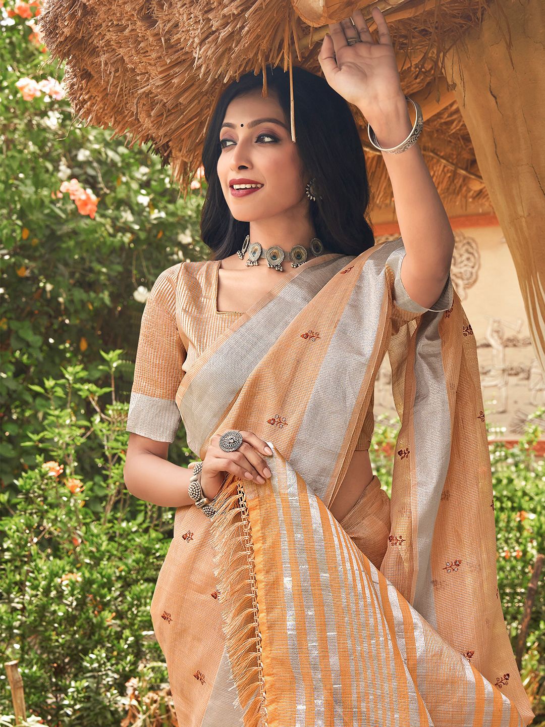 

ALAGINI Floral Zari Linen Blend Saree, Orange