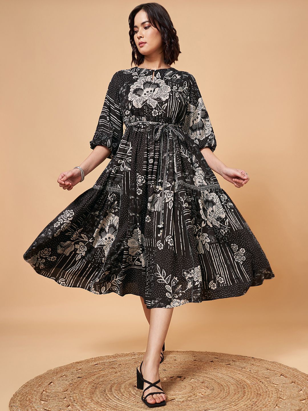 

Marigold Lane Printed Puff Sleeves Fit and Flare Midi Dress, Black