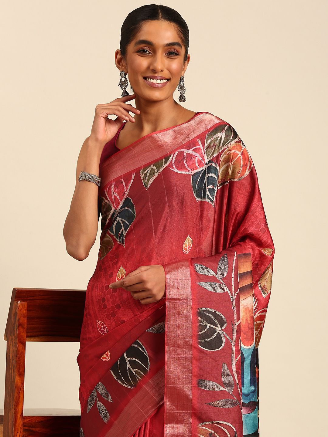 

Exclusiva Floral Digital Print Saree, Red