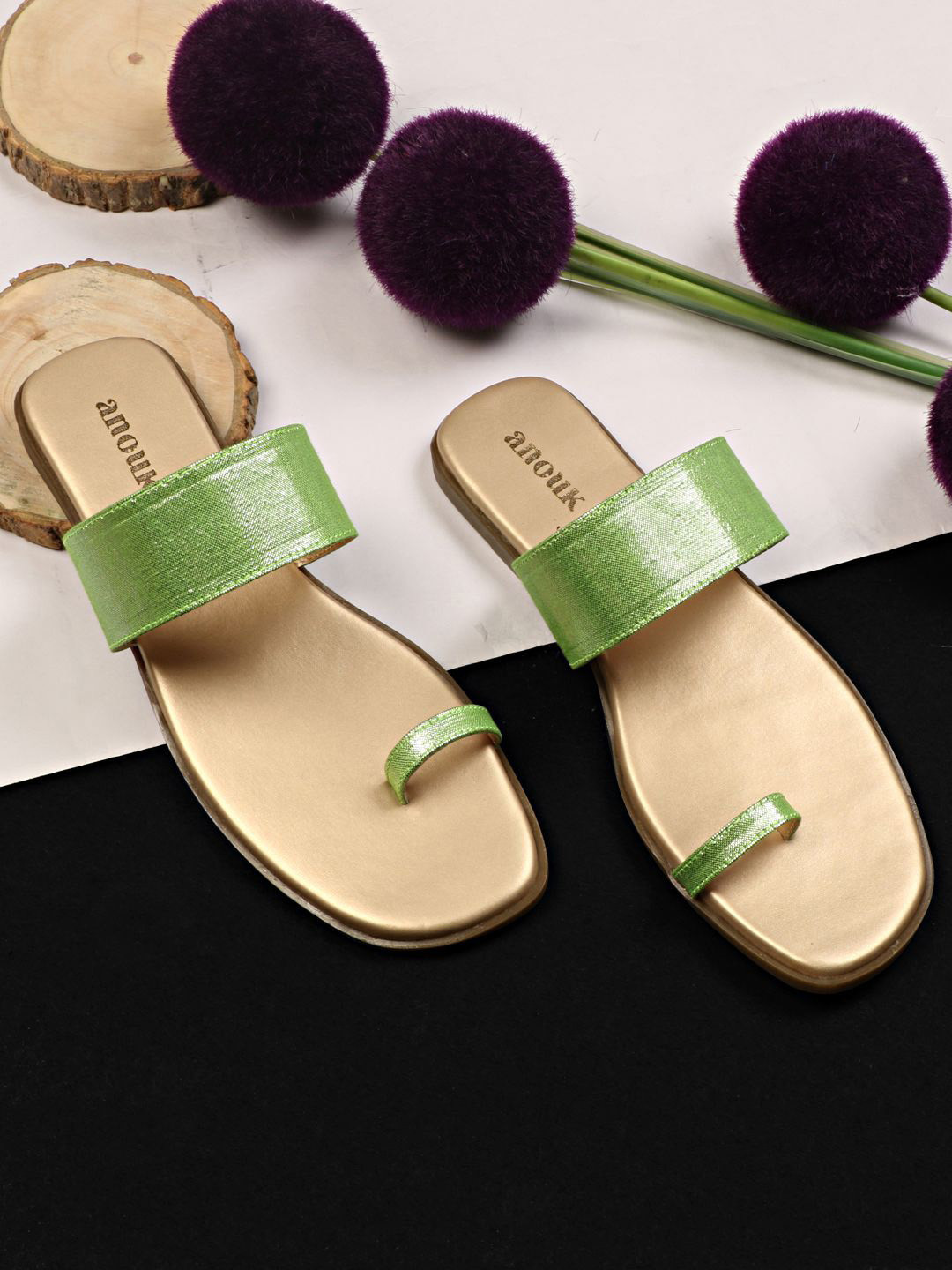 

Anouk Women One Toe Flats, Gold